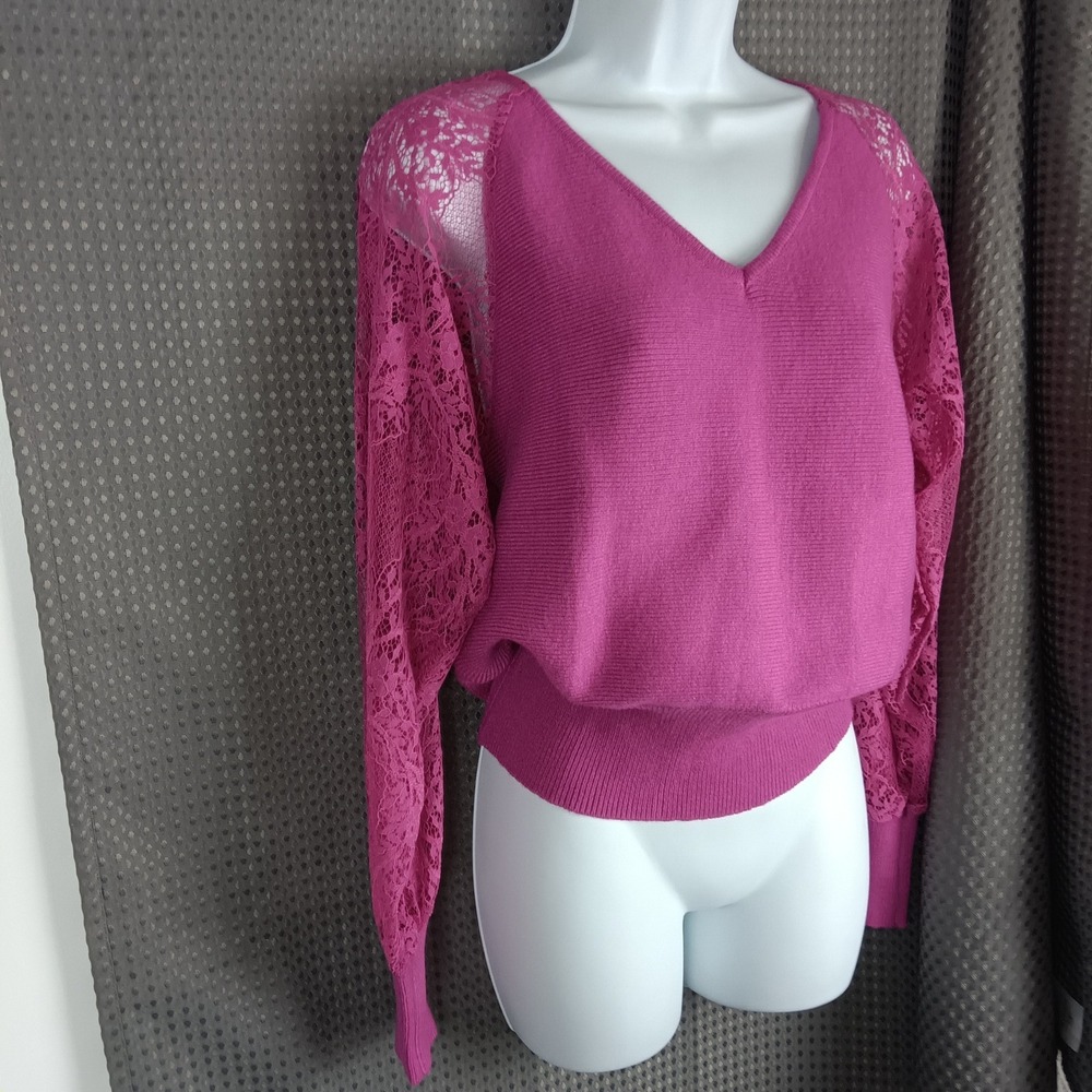 MEROKEETY Women's Lace Sleeve V-Neck Sweater - Size S - New w/ Tags